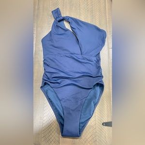 New Seafolly Australia swimming suit. Size 6. Color Navy Blue